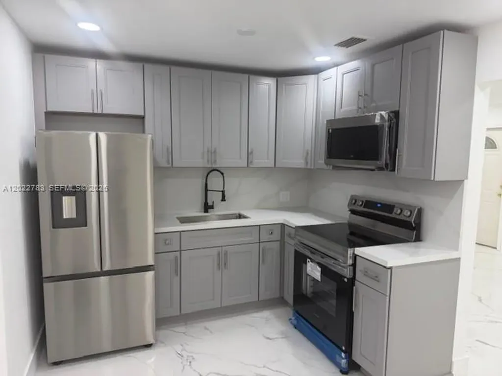 1001 S 62nd Avenue Hollywood FL 33023
