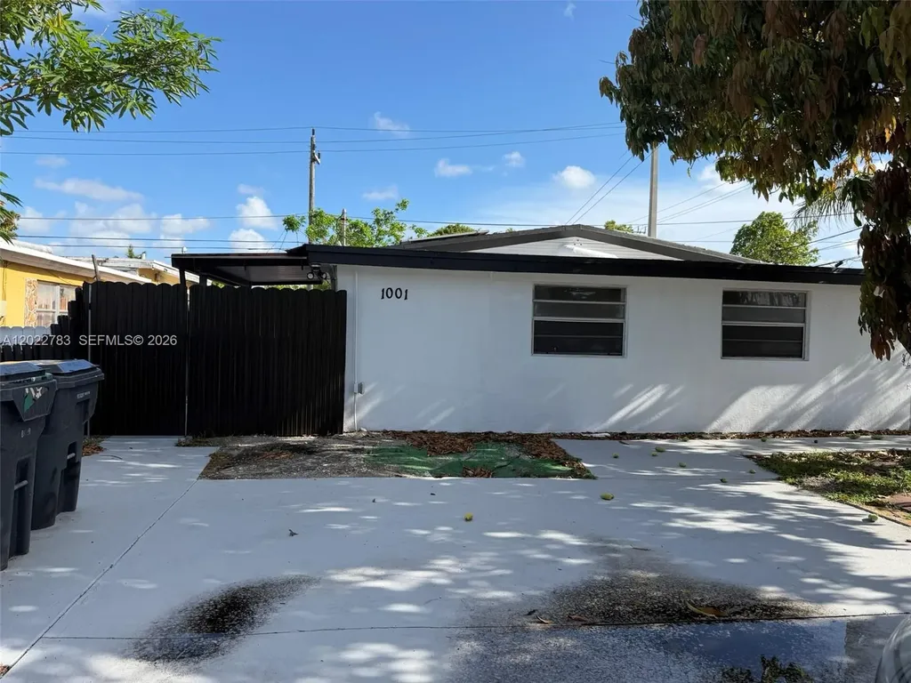 1001 S 62nd Avenue Hollywood FL 33023