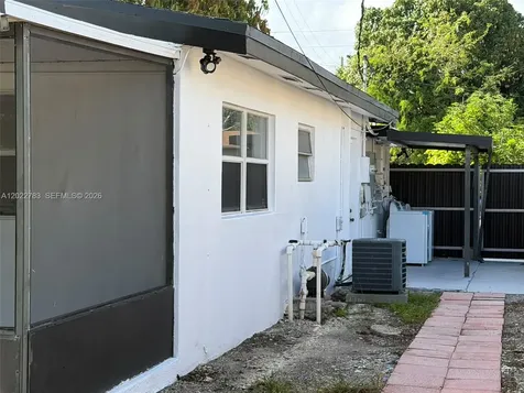 1001 S 62nd Avenue Hollywood FL 33023