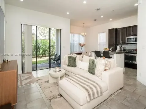 9794 W 34th Court Hialeah FL 33018