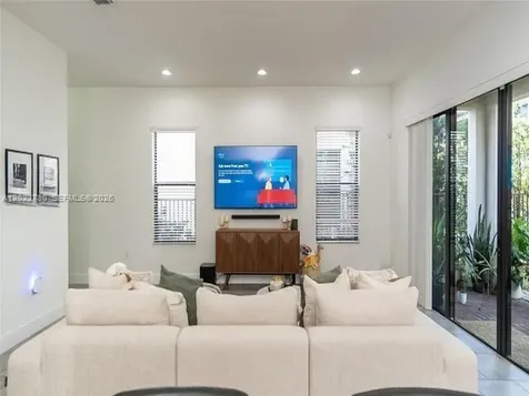 9794 W 34th Court Hialeah FL 33018