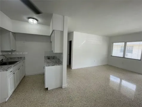 940 SW 4th Avenue Miami FL 33130