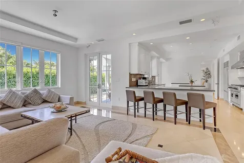350 Redwood Lane Key Biscayne FL 33149