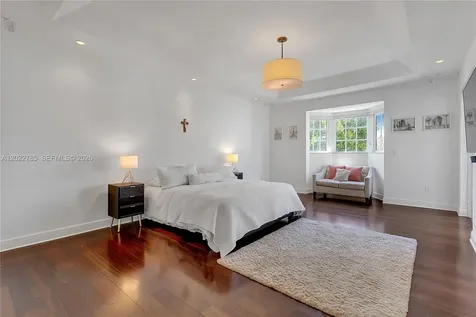 350 Redwood Lane Key Biscayne FL 33149