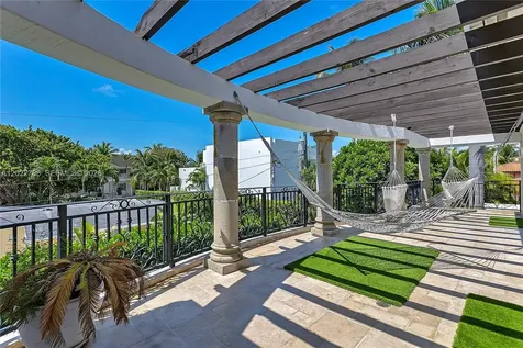350 Redwood Lane Key Biscayne FL 33149