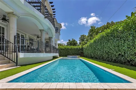 350 Redwood Lane Key Biscayne FL 33149