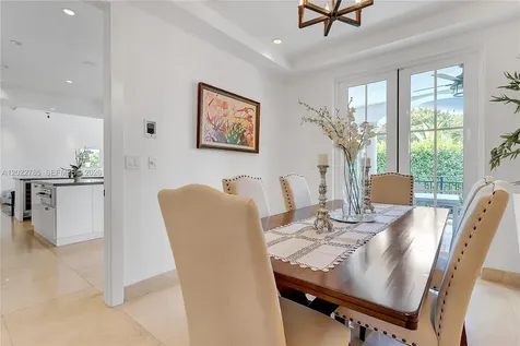 350 Redwood Lane Key Biscayne FL 33149