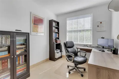 350 Redwood Lane Key Biscayne FL 33149
