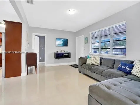 6930 SW 12th Street Pembroke Pines FL 33023