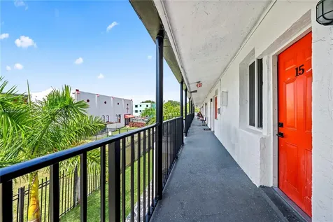 1829 NW 2nd Court Miami FL 33136