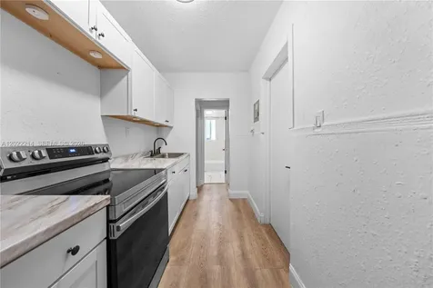 1829 NW 2nd Court Miami FL 33136