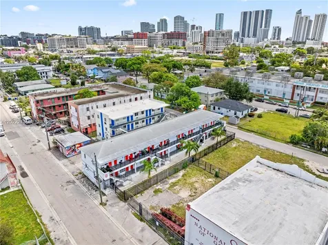 1829 NW 2nd Court Miami FL 33136