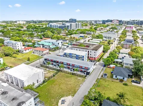 1829 NW 2nd Court Miami FL 33136
