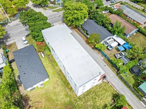 1829 NW 2nd Court Miami FL 33136