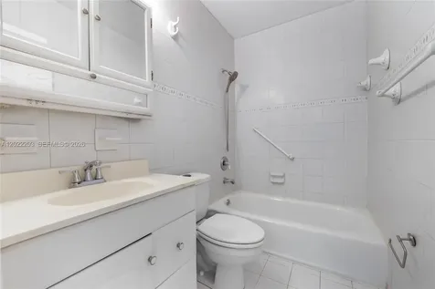 9460 Palmetto Club Lane E Palmetto Bay FL 33157