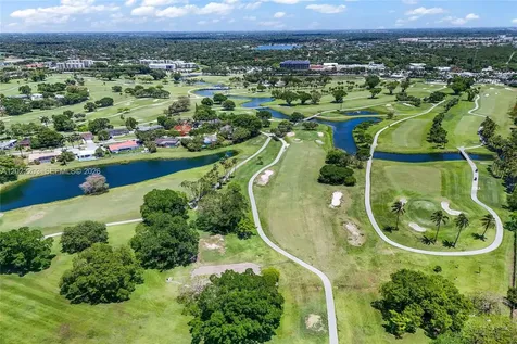 9460 Palmetto Club Lane E Palmetto Bay FL 33157