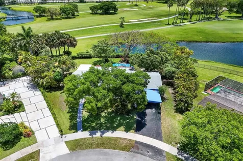 9460 Palmetto Club Lane E Palmetto Bay FL 33157
