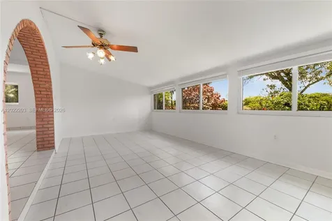 9460 Palmetto Club Lane E Palmetto Bay FL 33157