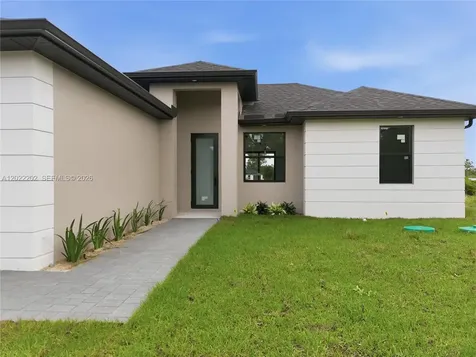 1222 Earnest Street E Lehigh Acres FL 33974