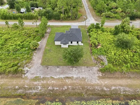 1222 Earnest Street E Lehigh Acres FL 33974