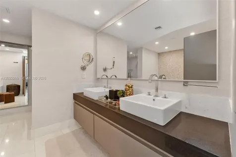 17121 Collins Avenue Sunny Isles Beach FL 33160