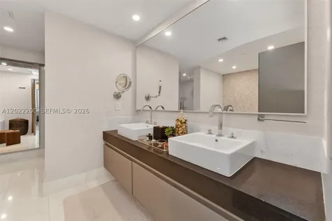 17121 Collins Avenue Sunny Isles Beach FL 33160