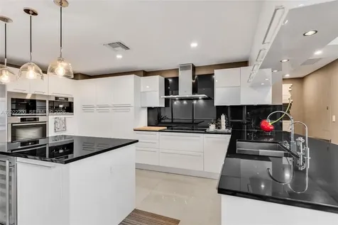 17121 Collins Avenue Sunny Isles Beach FL 33160