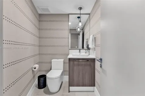 17121 Collins Avenue Sunny Isles Beach FL 33160