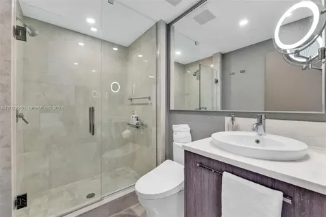 17121 Collins Avenue Sunny Isles Beach FL 33160