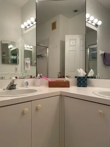 Pembroke Pines FL 33028