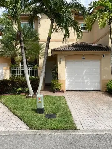 Pembroke Pines FL 33028