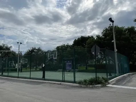 Pembroke Pines FL 33028
