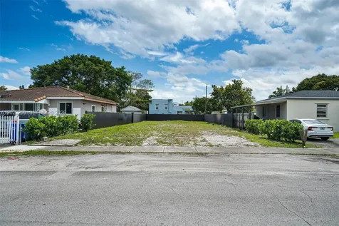 3056 SW 13th Street Miami FL 33145