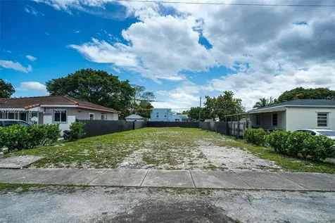 3056 SW 13th Street Miami FL 33145