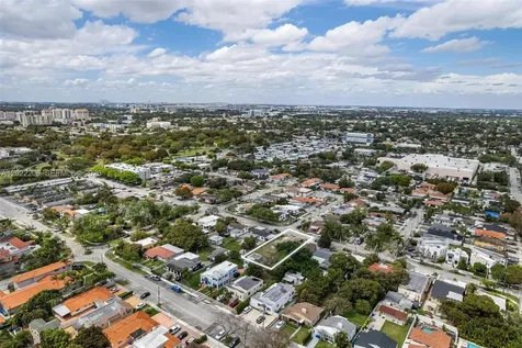 3056 SW 13th Street Miami FL 33145