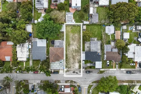 3056 SW 13th Street Miami FL 33145