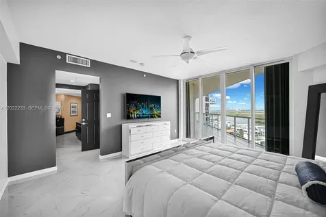 6001 N Ocean Drive Hollywood FL 33019