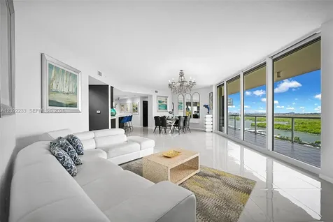 6001 N Ocean Drive Hollywood FL 33019