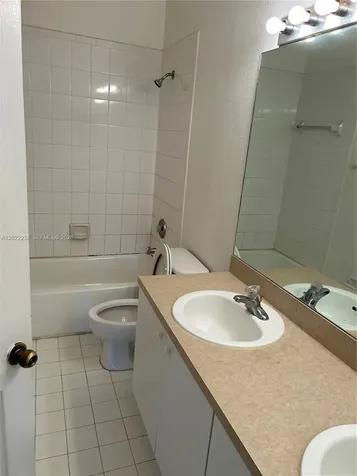 4513 Woodland Circle Tamarac FL 33319