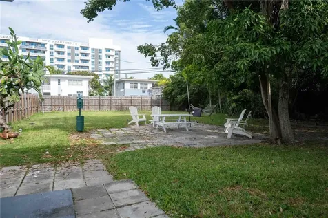 433 NE 82nd Street Miami FL 33138