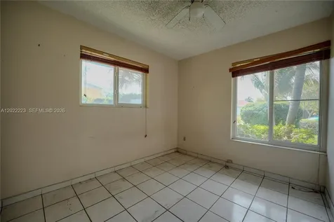 9921 SW 165th Terrace Miami FL 33157