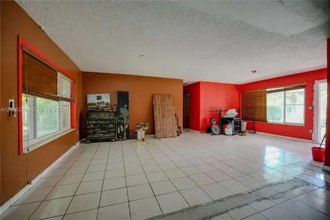 9921 SW 165th Terrace Miami FL 33157