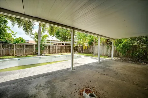 9921 SW 165th Terrace Miami FL 33157