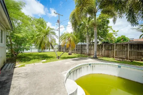 9921 SW 165th Terrace Miami FL 33157