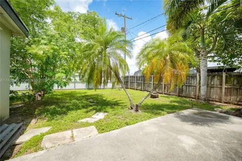9921 SW 165th Terrace Miami FL 33157