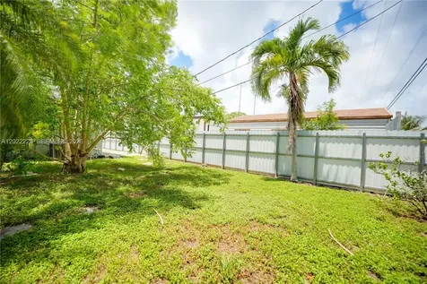 9921 SW 165th Terrace Miami FL 33157