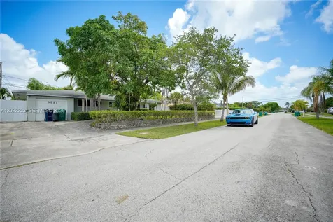 9921 SW 165th Terrace Miami FL 33157
