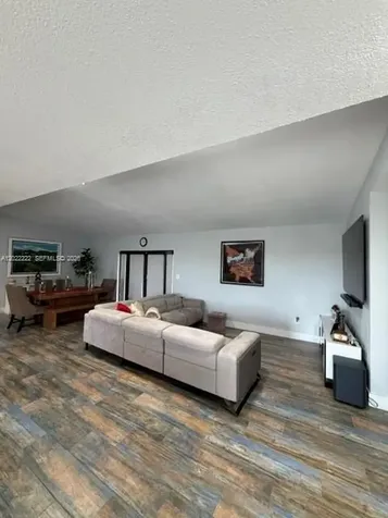 20465 SW 200th Street Miami FL 33187