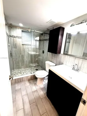 1635 W 44th Place Hialeah FL 33012