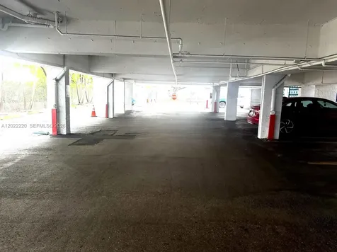 1635 W 44th Place Hialeah FL 33012